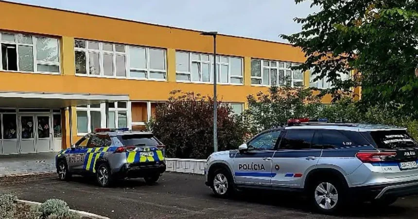 Na prešovskú základnú školu prišlo oznámenie o bombe, žiakov aj zamestnancov evakuovali