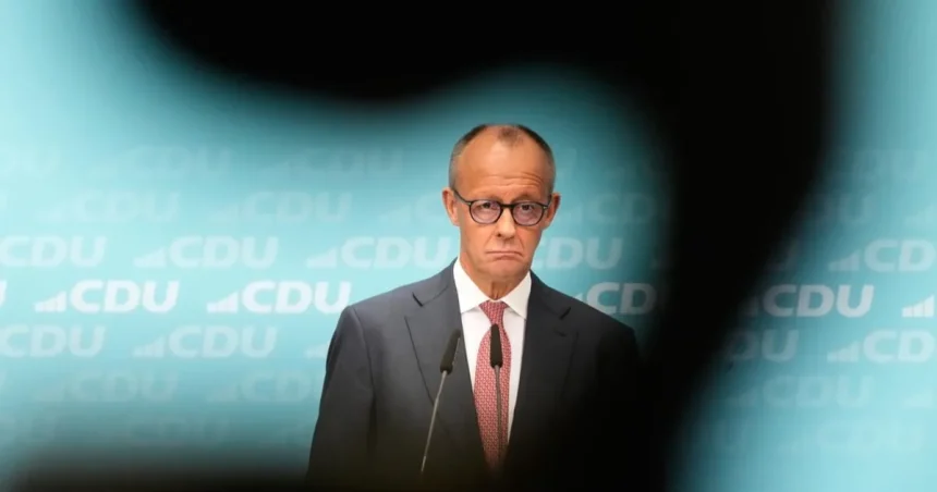 Nemecký politik Merz čelí tlaku, no podľa všetkého musí zostať vo svojej funkcii