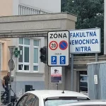 Nemocnica vo sviatočnom režime, autobusy ako v pracovný deň. Župa uzavrela dohodu