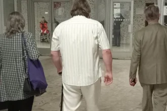 Notár Kavečanský opäť neprišiel na súd, prokurátorka žiada jeho zatknutie