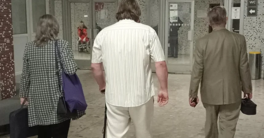 Notár Kavečanský opäť neprišiel na súd, prokurátorka žiada jeho zatknutie