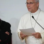 Pápež František slúžil omšu pred desaťtisícami veriacich v Paríži