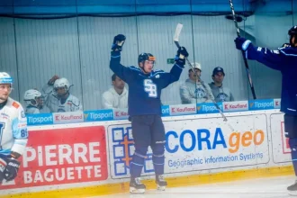 Päste, tresty a hučiaca aréna. Slovan zvíťazil u majstra, Nitra vypískala Bučeka