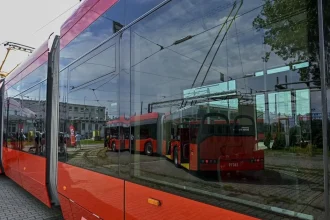 Polícia na Slovensku vyšetruje poškodenie električky