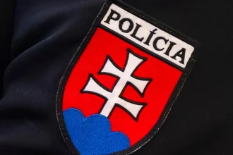 Polícia vyšetruje násilný trestný čin na základnej škole v Staškove