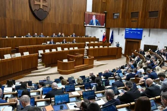 Poslanci ukončili rokovanie diskusiou k novele športového zákona