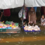Povodne v thajskom Bangkoku si doposiaľ vyžiadali mnoho obetí