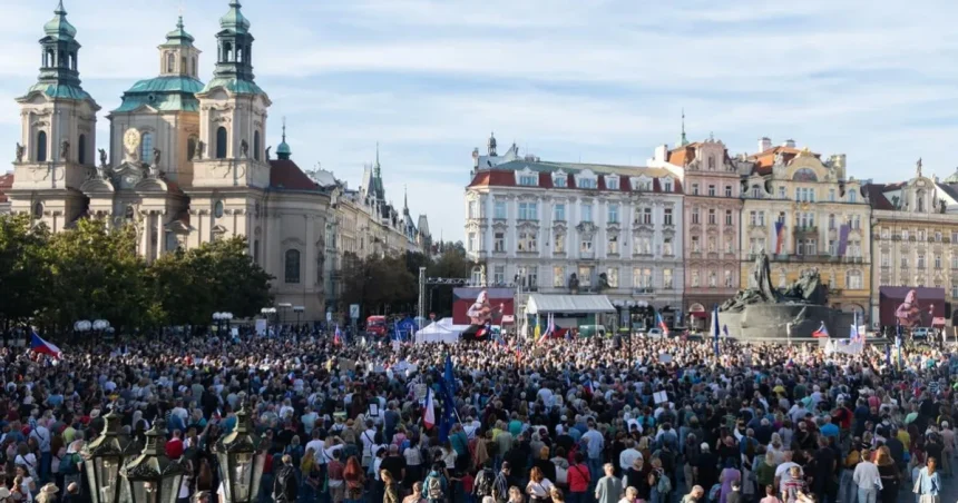 Pražské zhromaždenie kritizovalo Babišovu vládu, spomínalo Havla