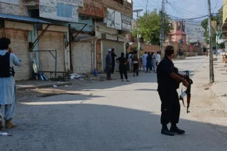 Pri samovražednom útoku v Pakistane zahynulo najmenej 16 ľudí