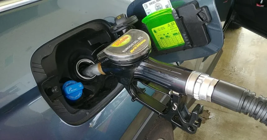 Priemerná cena nafty vo Francúzsku vystúpila na 2,41 eura za liter