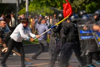 Protest farmárov a pastierov v Rumunsku sa zvrtol do násilia s políciou