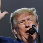 Republikáni sa zaviazali Trumpovi. Zjazd pred voľbami priniesol samé zvláštnosti
