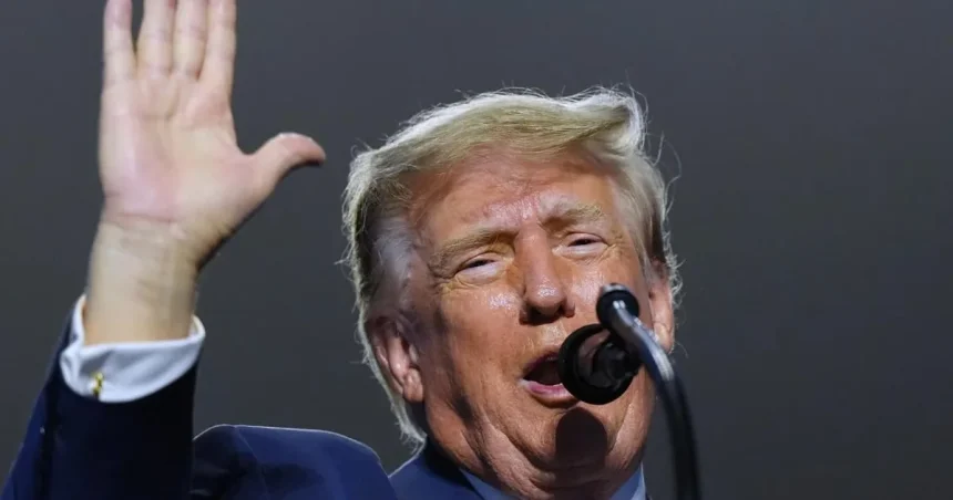 Republikáni sa zaviazali Trumpovi. Zjazd pred voľbami priniesol samé zvláštnosti