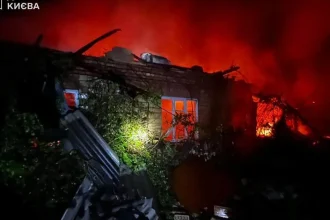 Ruský raketový a dronový útok na Kyjevskú oblasť zabil dieťa a ďalších ľudí zranil