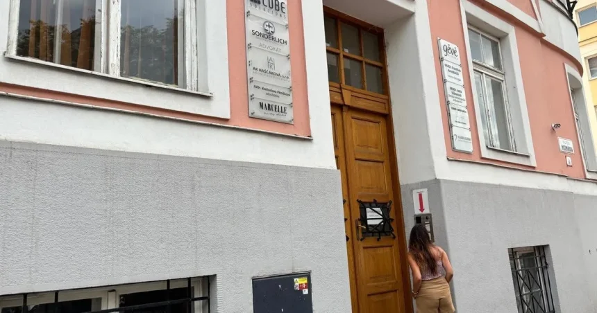 Sakovej životopis košickej kozmetičky zostáva utajený, odmieta ho zverejniť