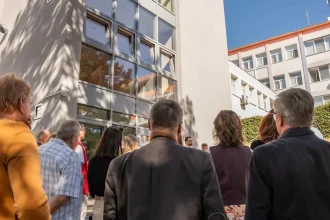 Seniori dostali nový výťah, no starý bazén už 15 rokov slúži na cvičenie