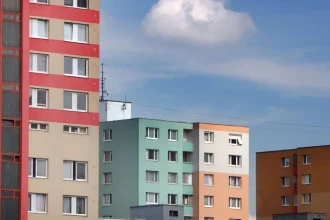 Slováci sa osamostatňujú až po tridsiatke.