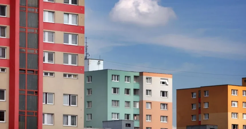 Slováci sa osamostatňujú až po tridsiatke.