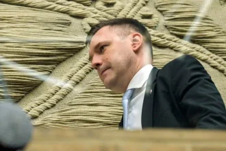 Slyško odíde z klubu Hlasu, koalícia na jeseň príde o väčšinu
