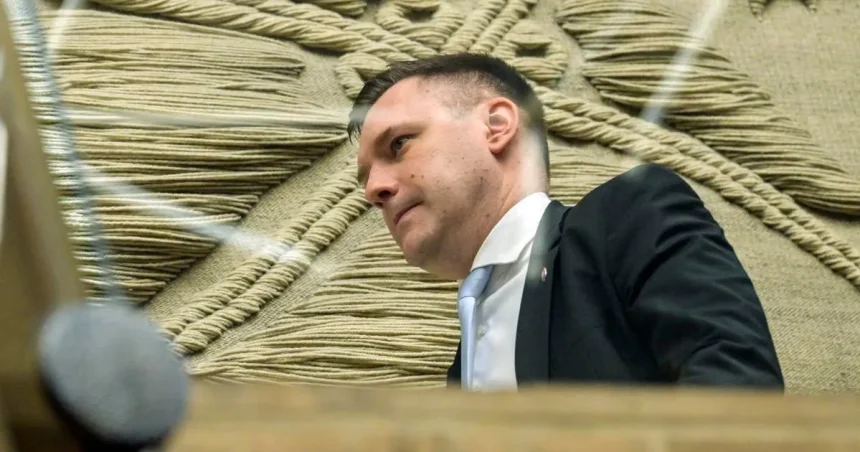 Slyško odíde z klubu Hlasu, koalícia na jeseň príde o väčšinu