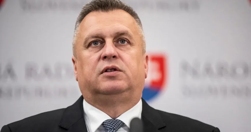 SNS žiada, aby hneď po odvolaní ministra vnútra nastúpil nový minister