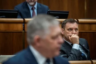 SNS žiada Tarabu, aby zastavil predaj majetku, hlavne hotela Bobrovník