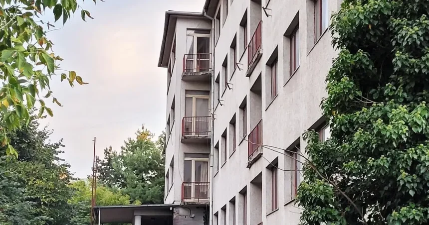 Spali tam tisícky študentov, roky je opustený. Univerzita má veľké plány