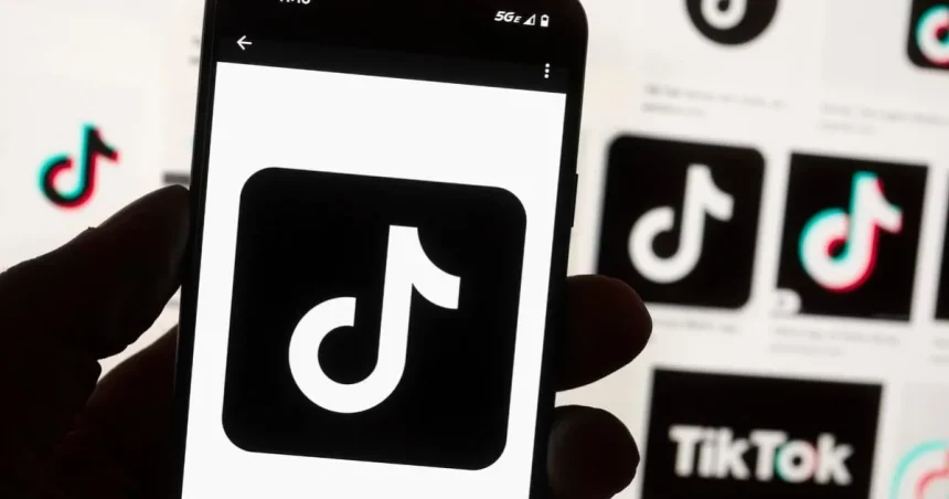TikTok sa zaviazal obmedziť čas strávený na platforme