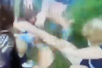 Tínedžerku z videa stíhajú za lúpež, ostatných rieši prokuratúra netrestne