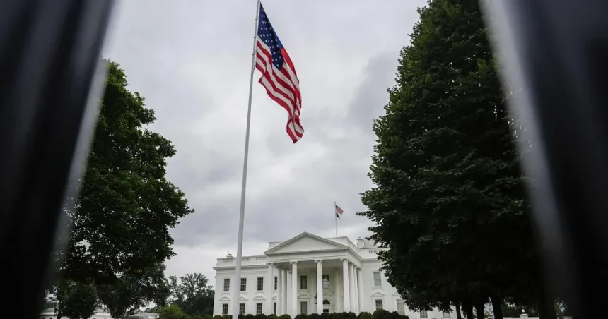 Trump musí obnoviť prístup CNN, MS NOW a Politicu do Bieleho domu, rozhodol súd