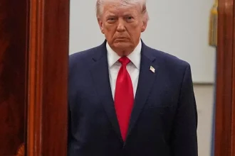 Trump odmietol iránsky návrh na prímerie, po voľbách očakáva obnovenie útokov