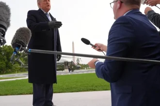 Trumpova administratíva obmedzila novinárom CNN, MS NOW a Politico