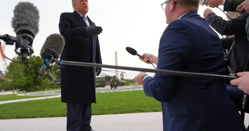 Trumpova administratíva obmedzila novinárom CNN, MS NOW a Politico