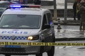 Turecko zadržalo pri razii 83 podozrivých osôb