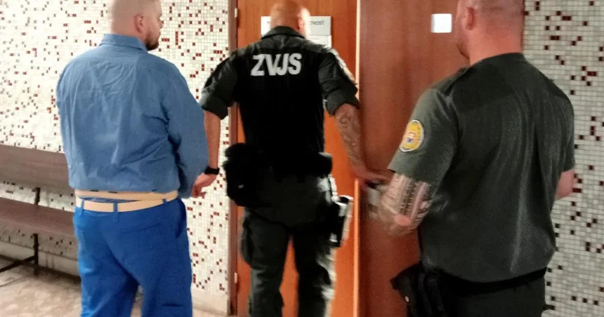 U dílera našli pervitín, marihuanu, kokaín aj extázu. Chcel nižší trest, dostal vyšší