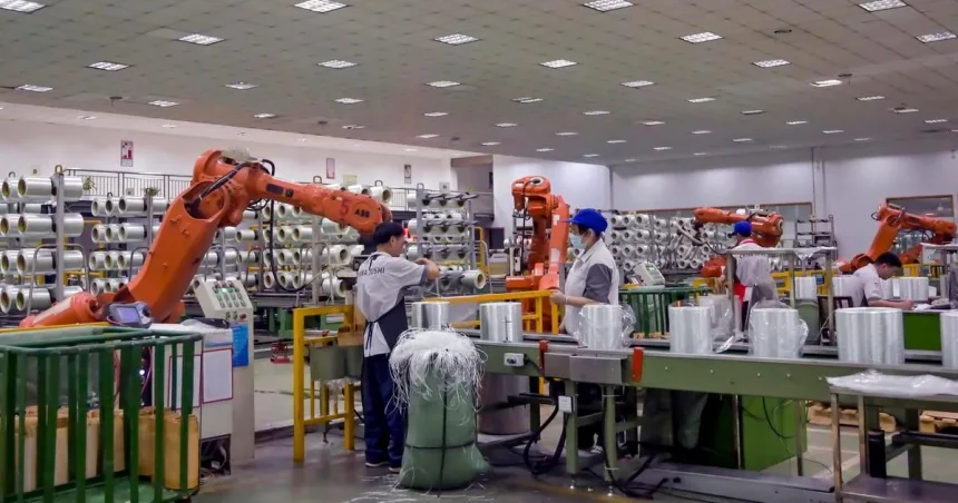 Umelá inteligencia môže zvýšiť produktivitu firiem v EÚ