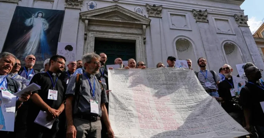 V Ríme sa zhromaždilo približne 150 duchovných