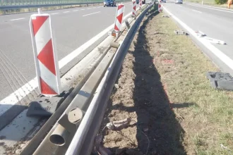 Vodič ušiel, na R1 po sebe nechal spúšť. Polícia hľadá svedkov