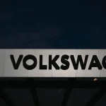 Volkswagen jednostranne vypovedal platné tarifné dohody