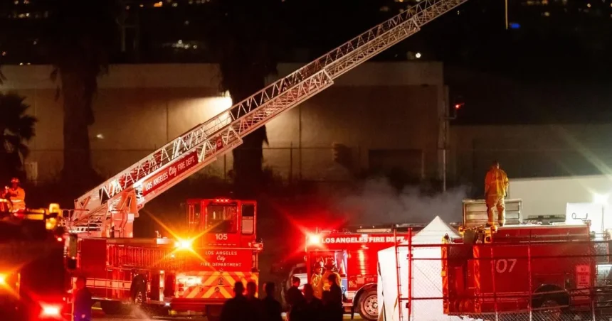 Vrtuľník havaroval na okraji Los Angeles