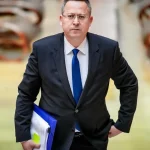 Vyrovnaný rozpočet ohrozí hospodárstvo a pracovné miesta