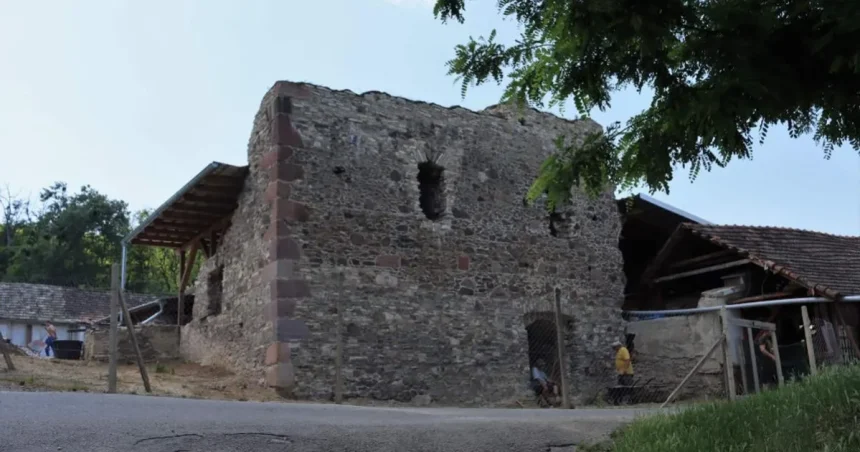 Zabudnutá zrúcanina hradu Csonkavár získa novú tvár