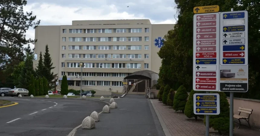 Agel prevzal lučeneckú nemocnicu. Aké sú jeho plány a obmedzenia?
