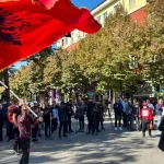Albánsko: protesty sa menia na násilnú študentskú revoltu