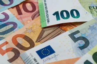 Augustový zahraničný obchod skončil v deficite 125 miliónov eur