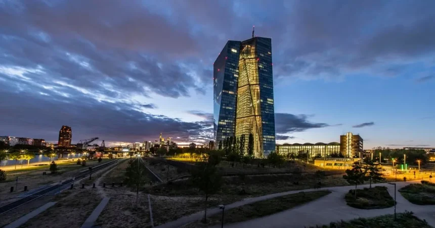 Francúzsky deficit otriasol eurom. Nervozita môže položiť Slovensko