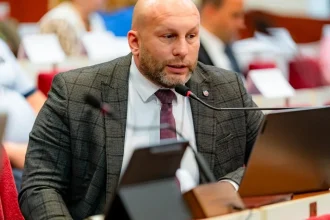 Hovoria o lavíne v PS, končia poslanecké stálice Košíc. Djordjevič sa chce vrátiť