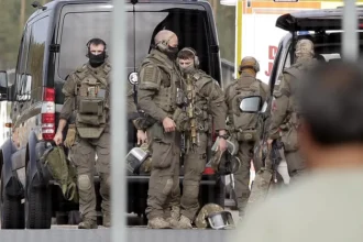 Letisko v Norimbergu uzavreli, lietadlo z Korfu pred pristátím sprevádzali stíhačky
