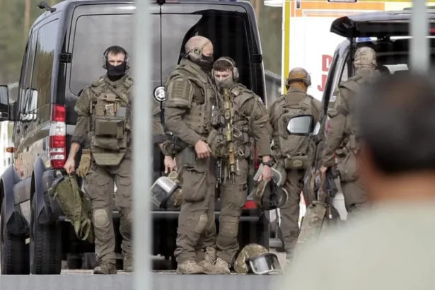 Letisko v Norimbergu uzavreli, lietadlo z Korfu pred pristátím sprevádzali stíhačky