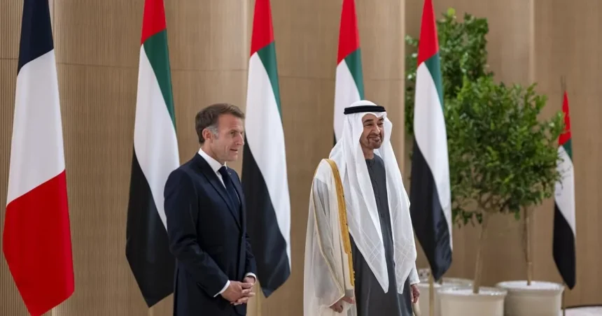 Macron zabezpečil ďalšie dodávky zbraní pre Ukrajinu